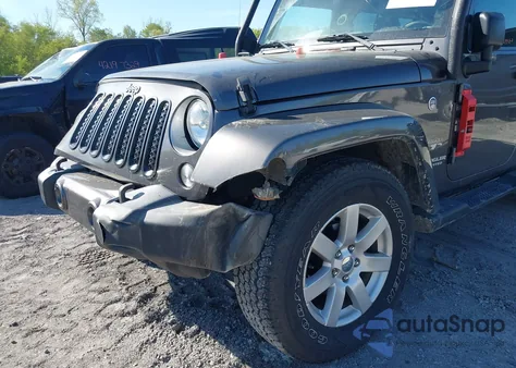 2016 Jeep Wrangler Unlimited Sahara z USA, uszkodzony, nr VIN 1C4BJWEG1GL202594